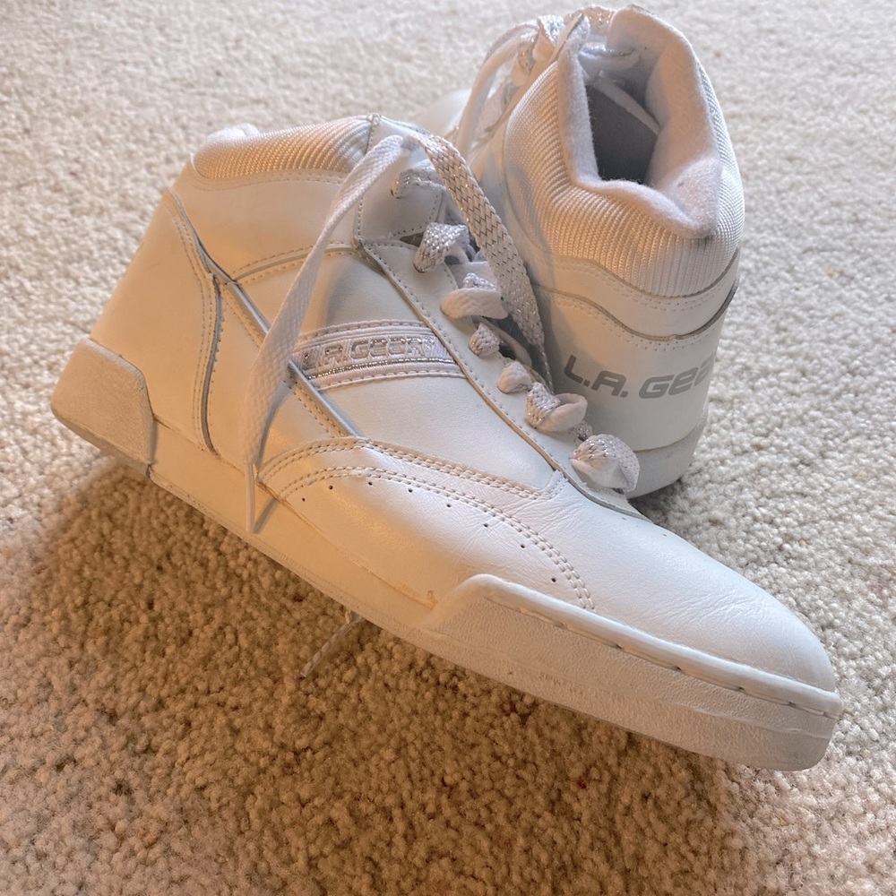 Vintage LA gear tennis shoes